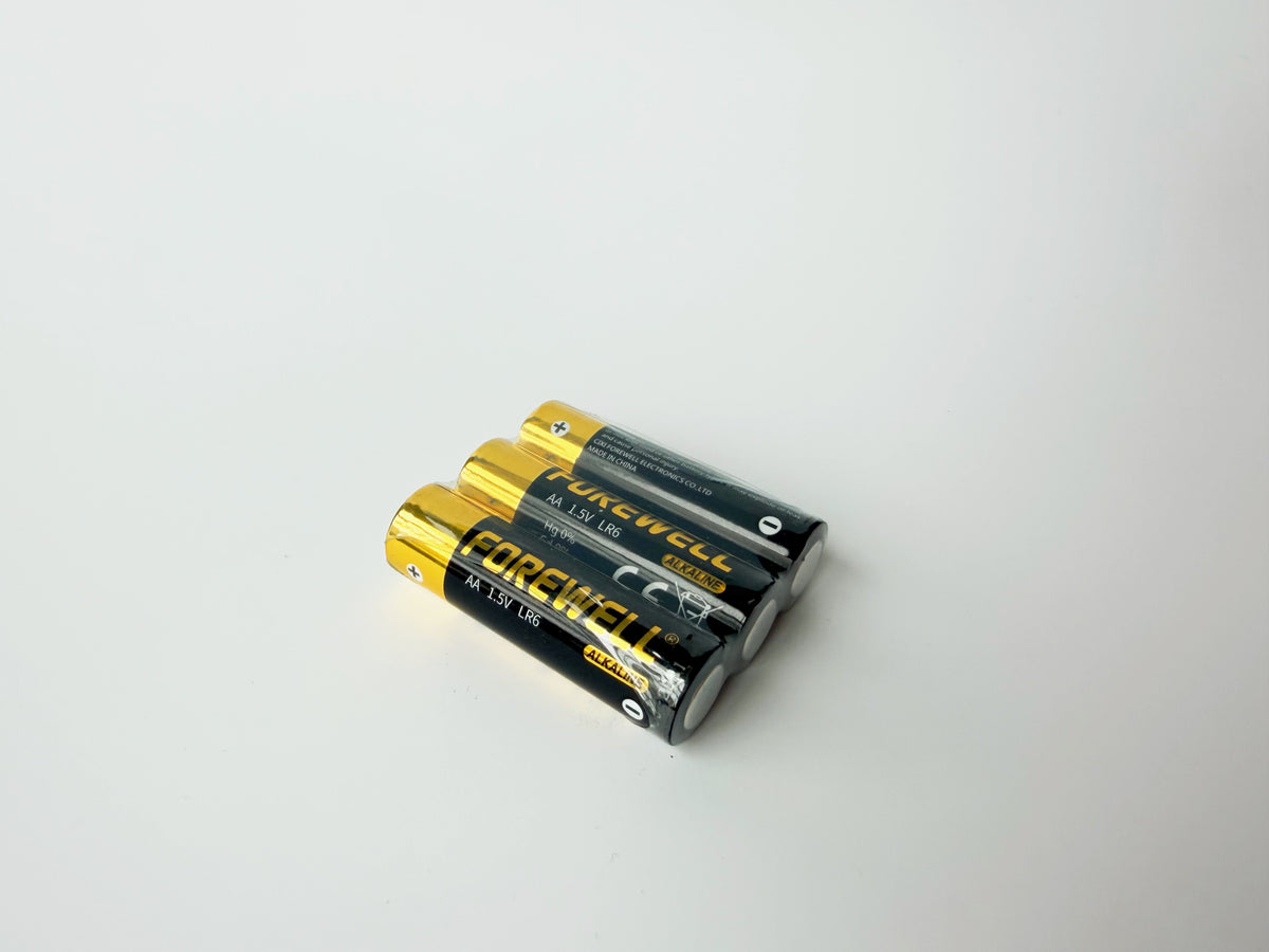 Three-cell clear plastic battery packaging